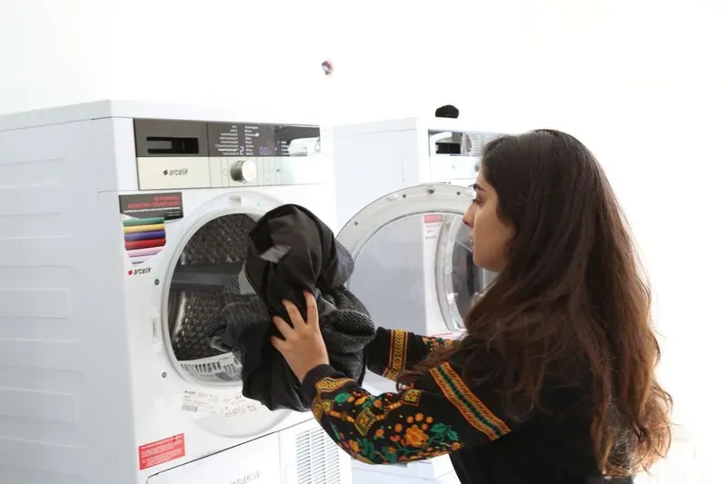 ONLARIN GELECEĞİ İÇİN HER ŞEYE DEĞER