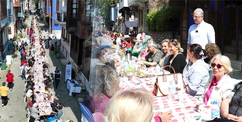 MUDANYA’DA ANNELER GÜNÜ: SOFRADA SEVGİ, MEYDANDA EMEK