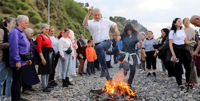 MUDANYA’DA BAHARIN GELİŞİ COŞKUYLA KUTLANDI