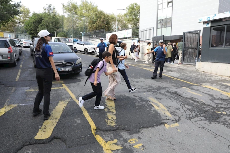 Zabıta ekipleri ilkokul önlerinde denetimlerine başladı
